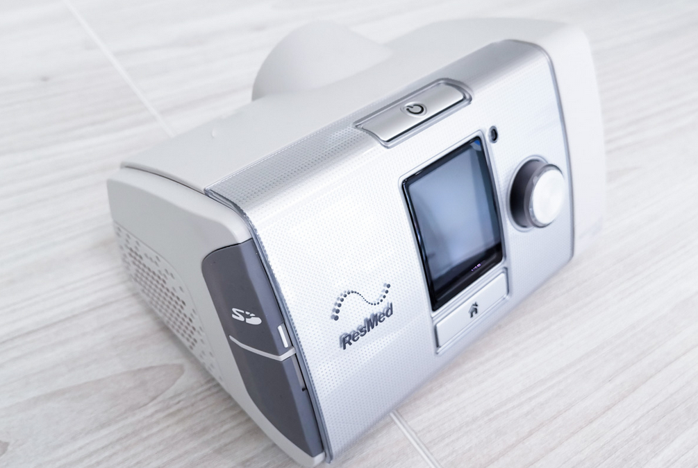 Aparat Resmed AirCurve 10 Vauto – najlepszy aparat do leczenia obturacyjnego bezdechu sennego (OBS)! 